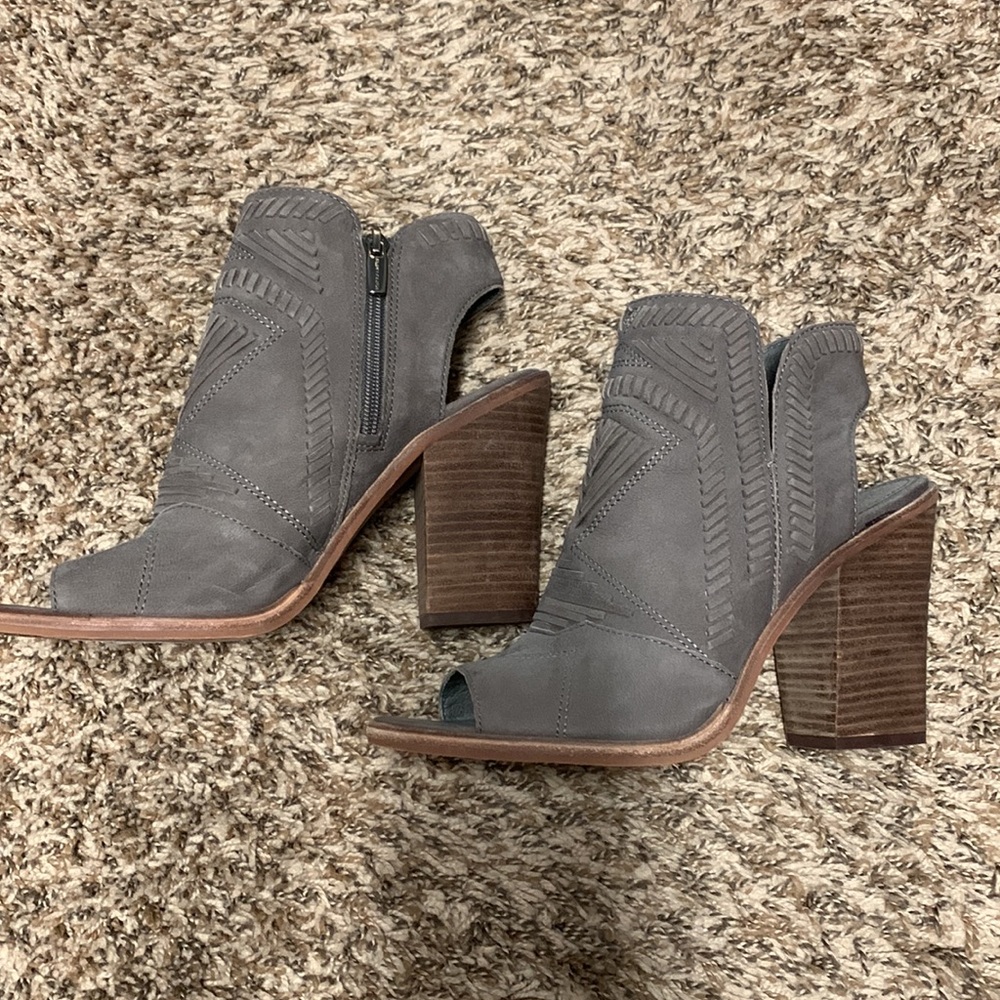 Aztec Booty Heels - Picture 2 of 3
